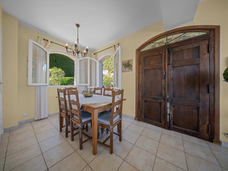 Villa for Sale in Theoule Sur Mer, Cannes Area 4