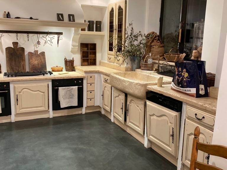Villa for Sale in Le Rouret, Mougins, Valbonne, Grasse Area 12