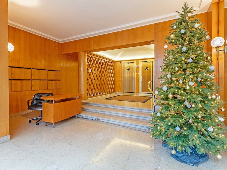 Apartment for Sale in 7th (invalides, Eiffel Tower, Orsay), Paris Left Bank (5th,6th & 7th ) 12