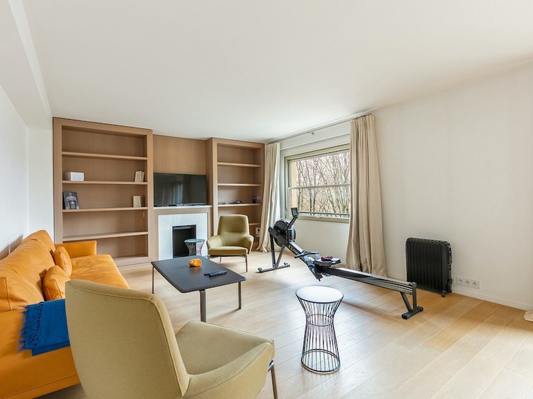 Apartment for Sale in 7th (invalides, Eiffel Tower, Orsay), Paris Left Bank (5th,6th & 7th ) 3