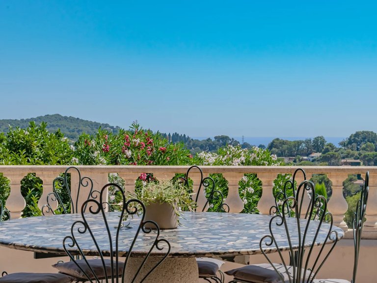 Villa for Sale in Mougins, Mougins, Valbonne, Grasse Area 2