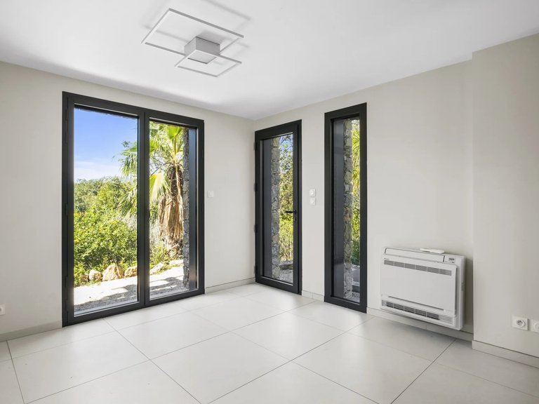 Villa for Sale in Mougins, Mougins, Valbonne, Grasse Area 17