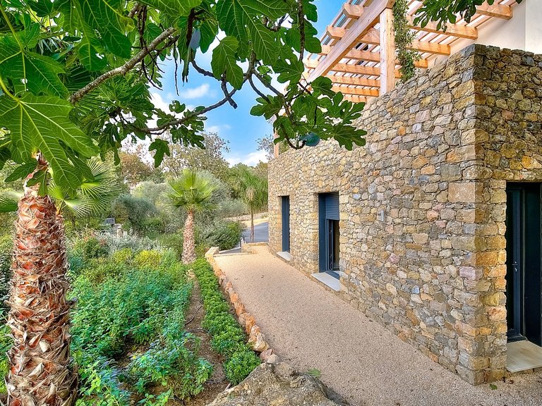Villa for Sale in Mougins, Mougins, Valbonne, Grasse Area 4