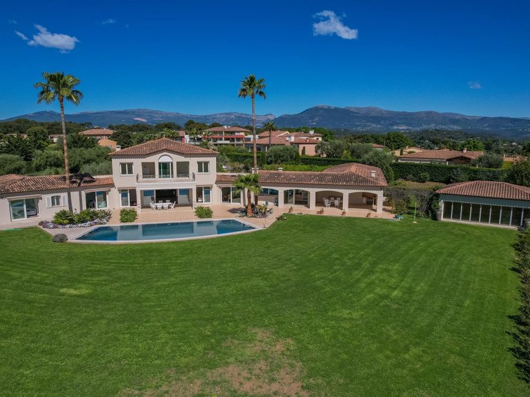 Villa for Sale in Biot, Mougins, Valbonne, Grasse Area 2