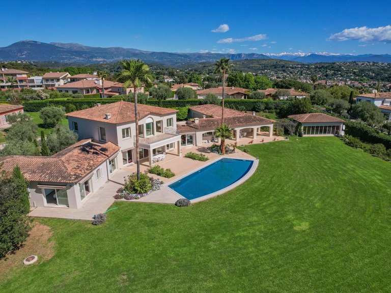 Villa for Sale in Biot, Mougins, Valbonne, Grasse Area 12