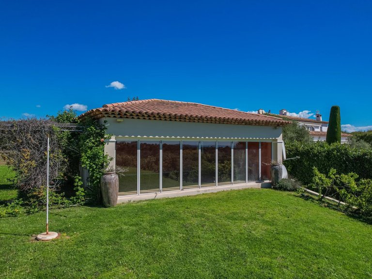 Villa for Sale in Biot, Mougins, Valbonne, Grasse Area 16