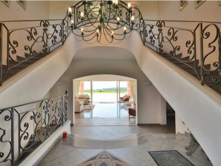 Villa for Sale in Biot, Mougins, Valbonne, Grasse Area 7