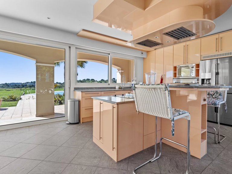 Villa for Sale in Biot, Mougins, Valbonne, Grasse Area 9