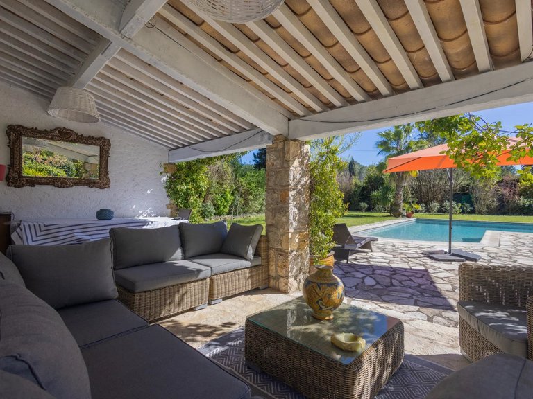 Villa for Sale in Opio, Mougins, Valbonne, Grasse Area 17