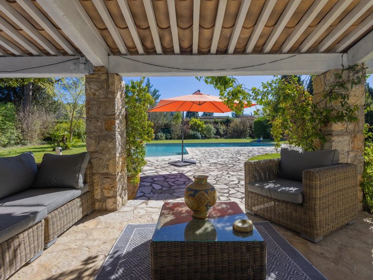 Villa for Sale in Opio, Mougins, Valbonne, Grasse Area 18