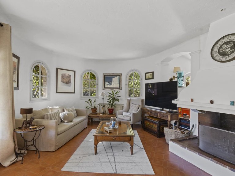 Villa for Sale in Opio, Mougins, Valbonne, Grasse Area 6
