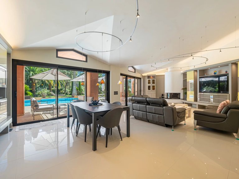 Villa for Sale in Mougins, Mougins, Valbonne, Grasse Area 16