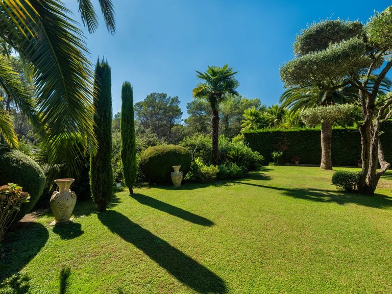 Villa for Sale in Mougins, Mougins, Valbonne, Grasse Area 3