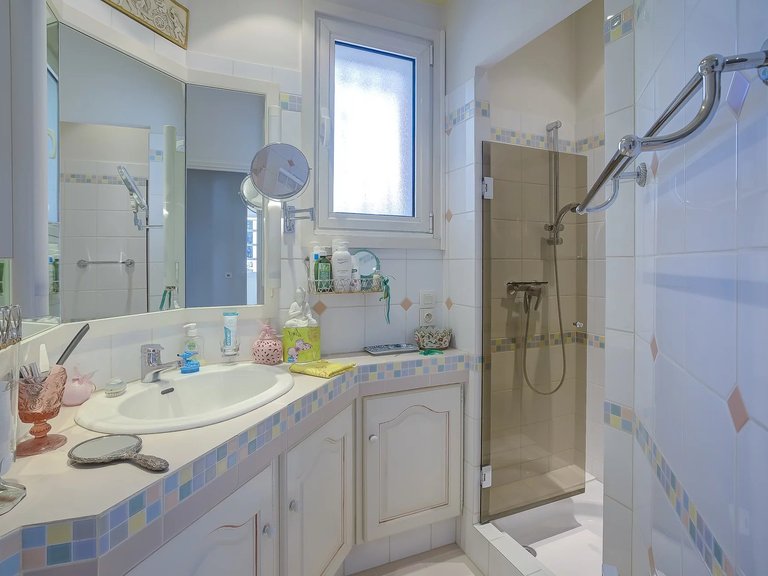 Villa for Sale in Mougins, Mougins, Valbonne, Grasse Area 13