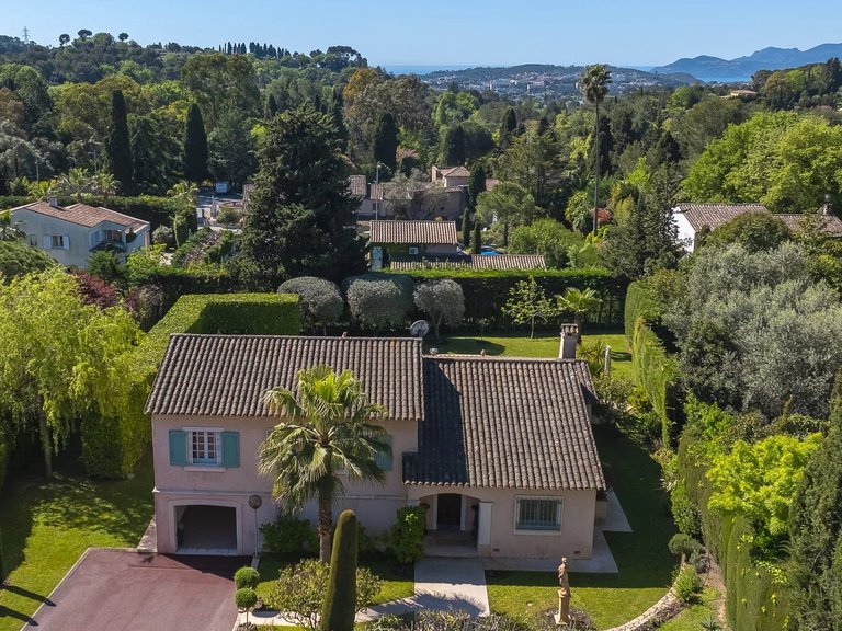 Villa for Sale in Mougins, Mougins, Valbonne, Grasse Area 5