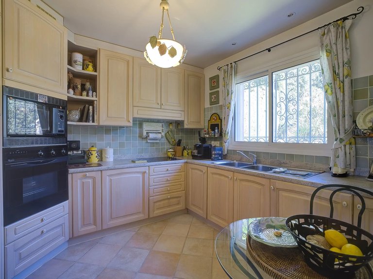 Villa for Sale in Mougins, Mougins, Valbonne, Grasse Area 9