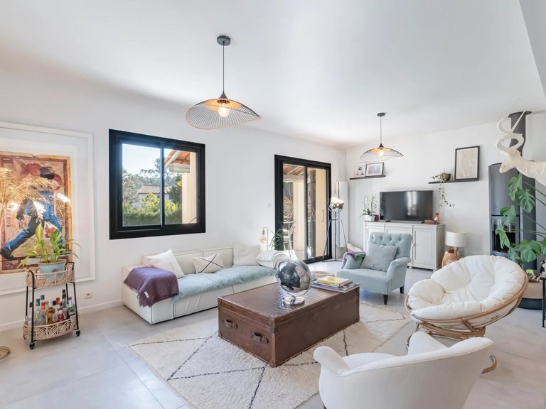 Villa for Sale in Mougins, Mougins, Valbonne, Grasse Area 12