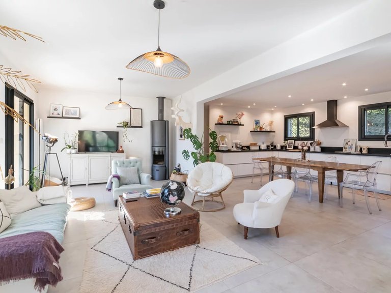 Villa for Sale in Mougins, Mougins, Valbonne, Grasse Area 7