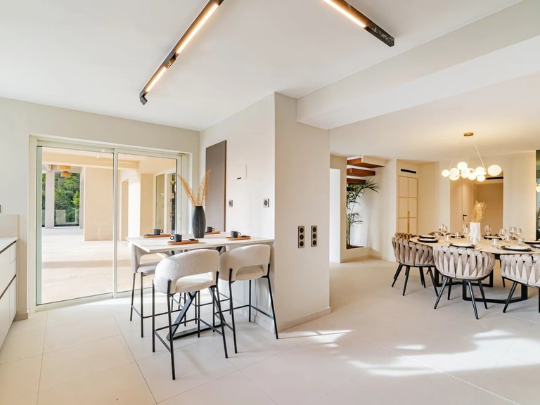 Villa for Sale in Mougins, Mougins, Valbonne, Grasse Area 7