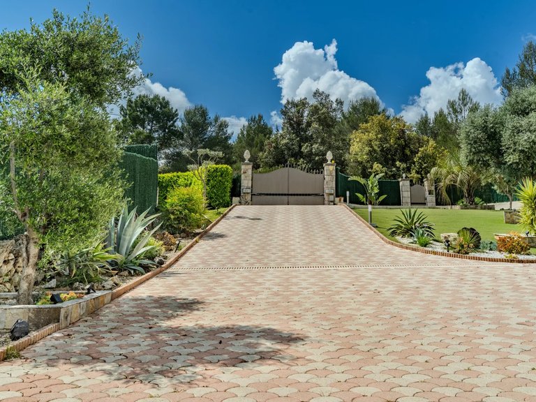 Villa for Sale in Peymeinade, Mougins, Valbonne, Grasse Area 5