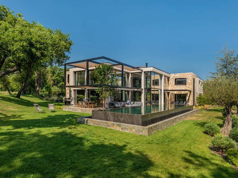 Villa for Sale in Opio, Mougins, Valbonne, Grasse Area 1
