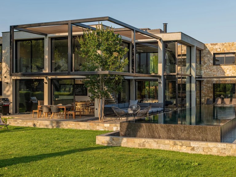 Villa for Sale in Opio, Mougins, Valbonne, Grasse Area 2