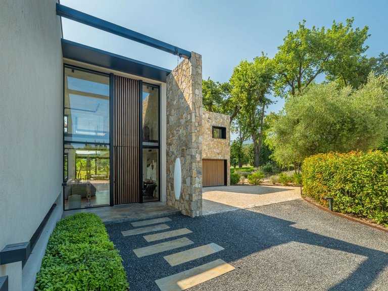 Villa for Sale in Opio, Mougins, Valbonne, Grasse Area 12