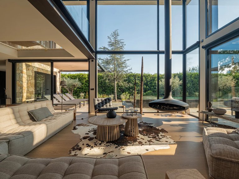Villa for Sale in Opio, Mougins, Valbonne, Grasse Area 15