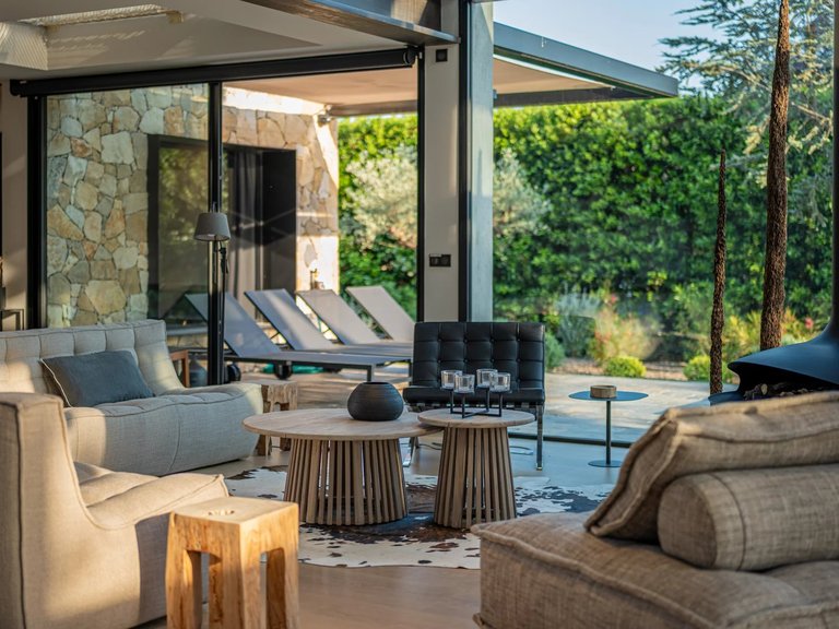Villa for Sale in Opio, Mougins, Valbonne, Grasse Area 17