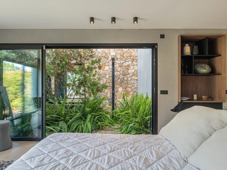 Villa for Sale in Opio, Mougins, Valbonne, Grasse Area 20