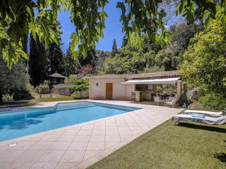Villa for Sale in Valbonne, Mougins, Valbonne, Grasse Area 13