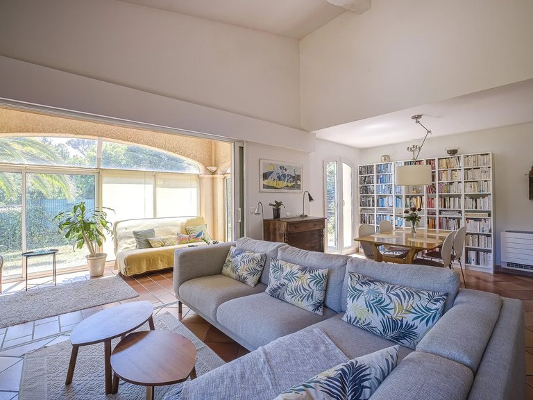 Villa for Sale in Valbonne, Mougins, Valbonne, Grasse Area 18