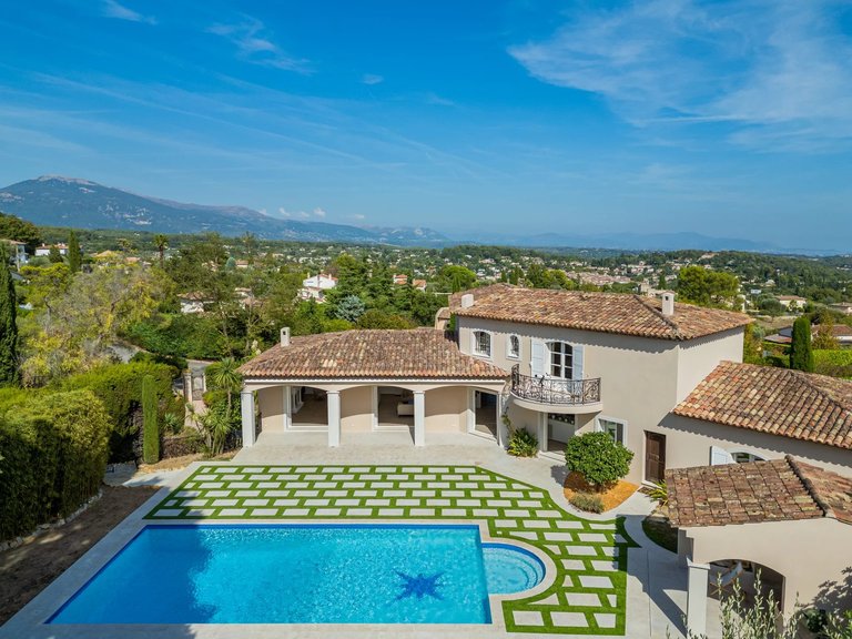 Villa for Sale in Valbonne, Mougins, Valbonne, Grasse Area 1