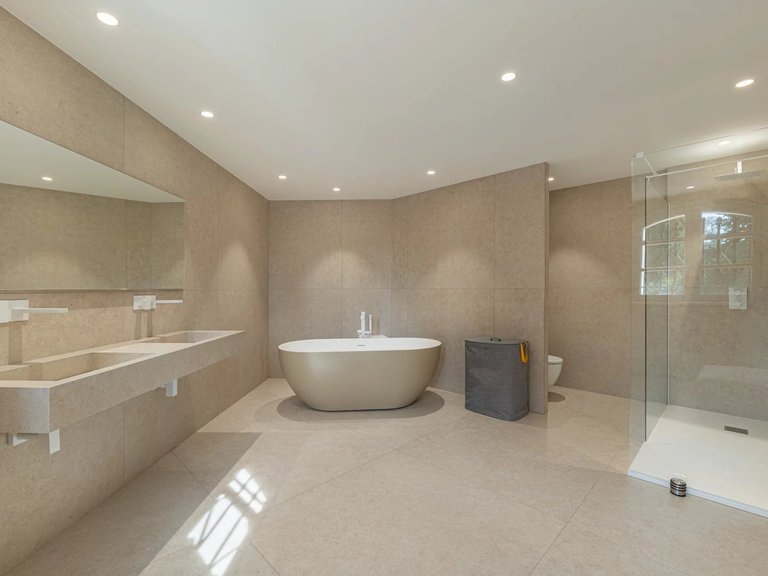 Villa for Sale in Valbonne, Mougins, Valbonne, Grasse Area 11