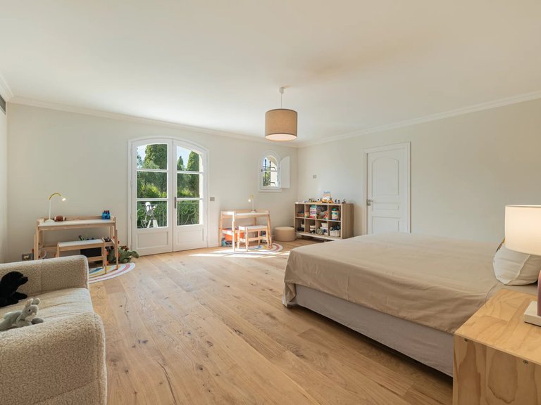 Villa for Sale in Valbonne, Mougins, Valbonne, Grasse Area 13