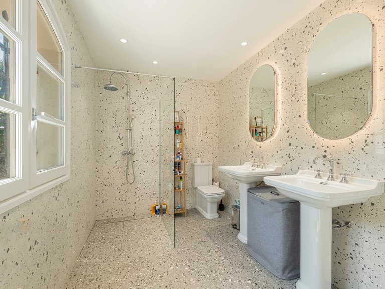 Villa for Sale in Valbonne, Mougins, Valbonne, Grasse Area 16