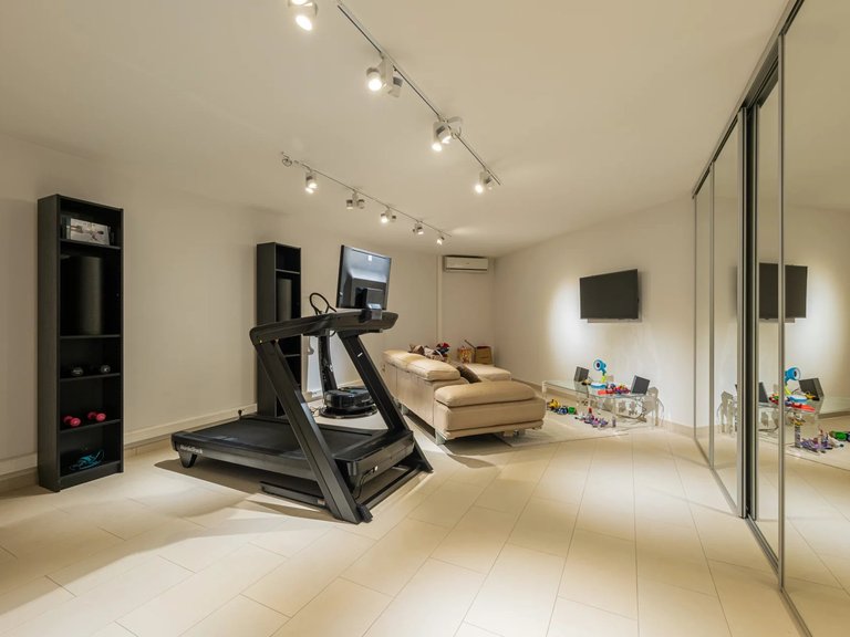 Villa for Sale in Valbonne, Mougins, Valbonne, Grasse Area 19
