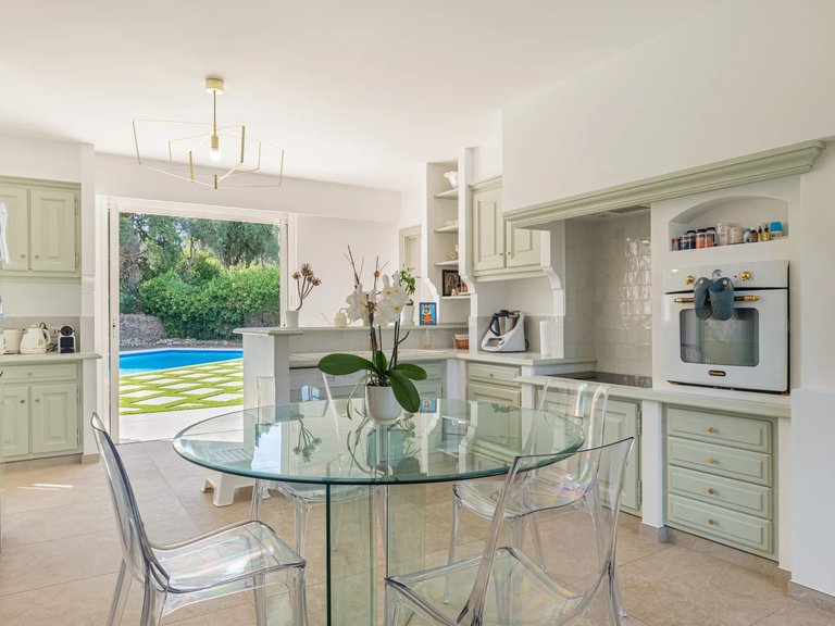 Villa for Sale in Valbonne, Mougins, Valbonne, Grasse Area 9