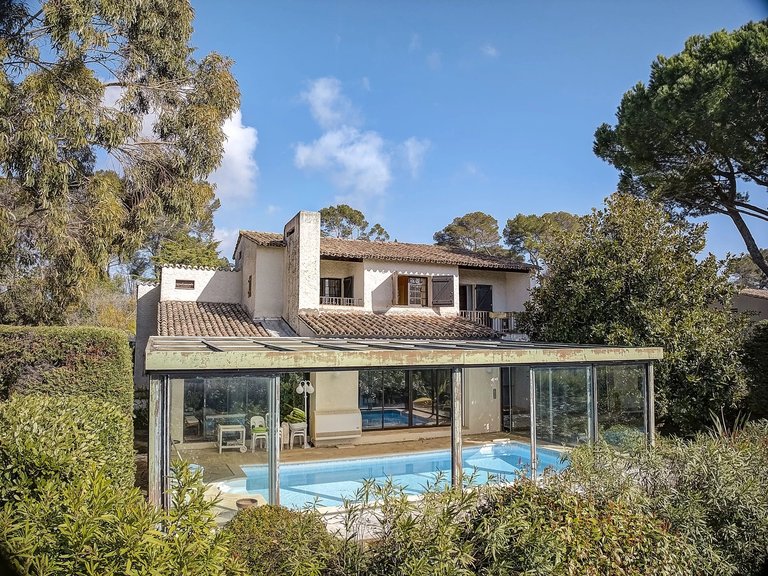 Villa for Sale in Mougins, Mougins, Valbonne, Grasse Area 1
