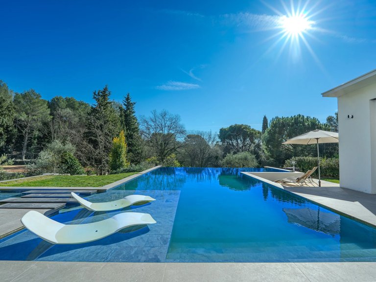 Villa for Sale in Roquefort Les Pins, Mougins, Valbonne, Grasse Area 1