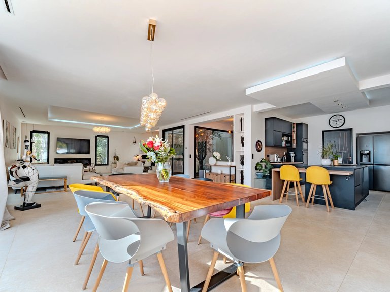 Villa for Sale in Roquefort Les Pins, Mougins, Valbonne, Grasse Area 3