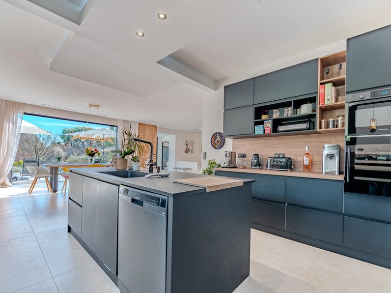 Villa for Sale in Roquefort Les Pins, Mougins, Valbonne, Grasse Area 4