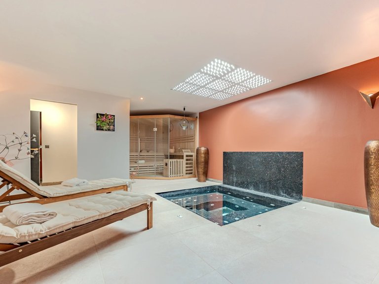 Villa for Sale in Roquefort Les Pins, Mougins, Valbonne, Grasse Area 9
