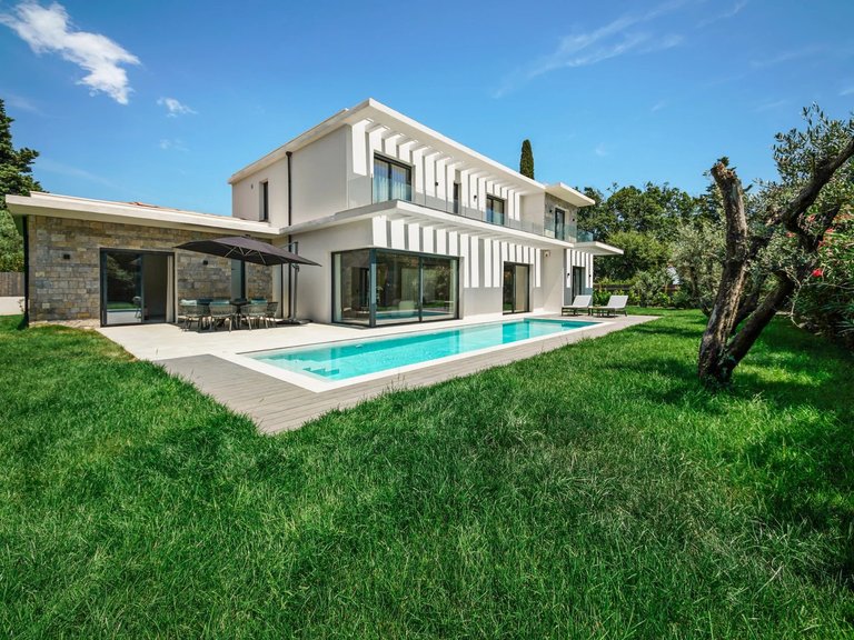 Villa for Sale in Mougins, Mougins, Valbonne, Grasse Area 1