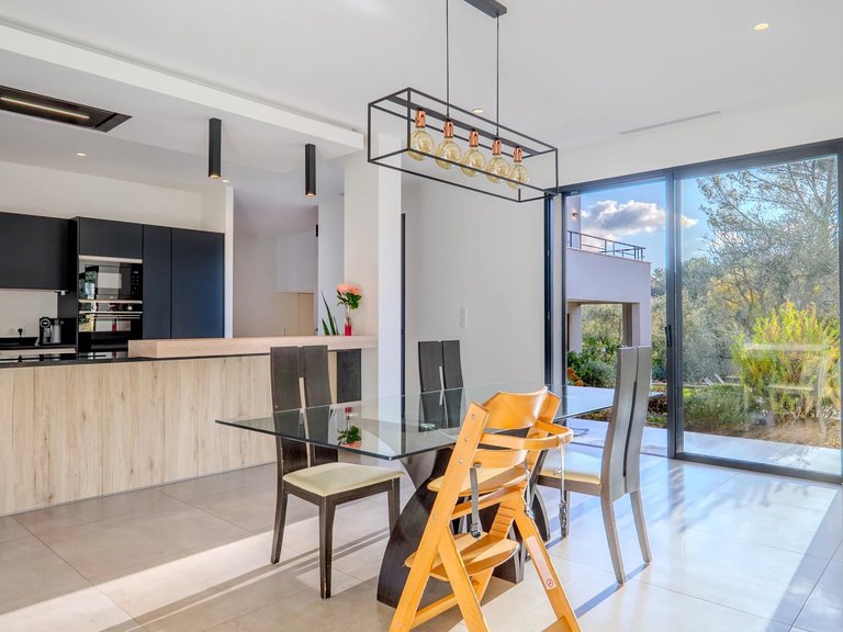 Villa for Sale in Le Rouret, Mougins, Valbonne, Grasse Area 11