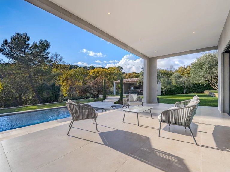 Villa for Sale in Le Rouret, Mougins, Valbonne, Grasse Area 8