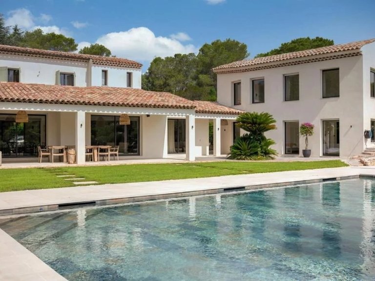 Villa for Sale in Mougins, Mougins, Valbonne, Grasse Area 2