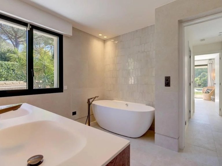 Villa for Sale in Mougins, Mougins, Valbonne, Grasse Area 16