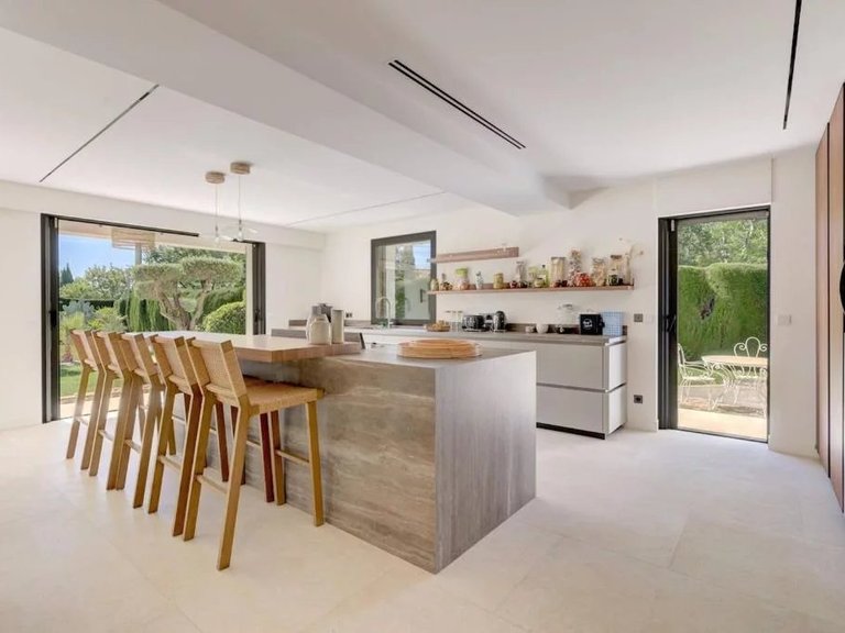 Villa for Sale in Mougins, Mougins, Valbonne, Grasse Area 6