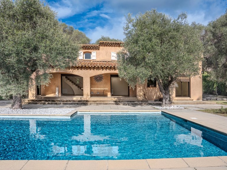 Villa for Sale in Mougins, Mougins, Valbonne, Grasse Area 1